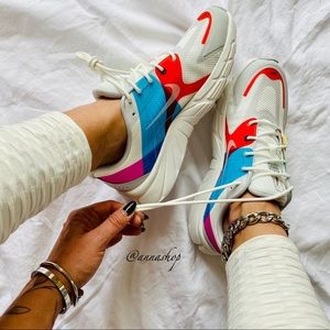 NWT Nike Alphina 5000 - Shoes